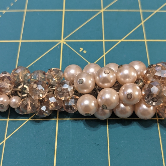 Beaded pearl and crystal cluster statement necklace - Picture 11 of 16